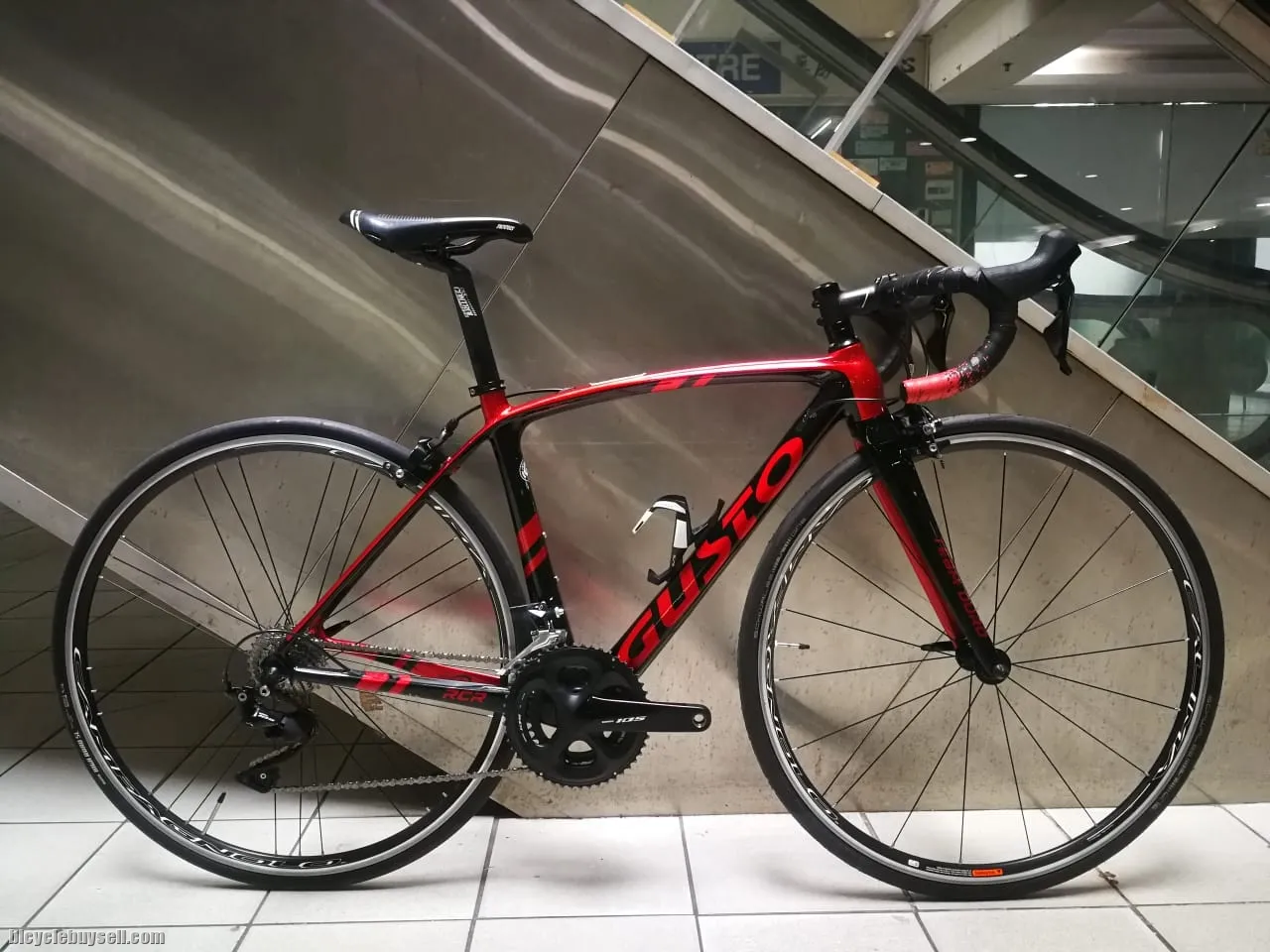 GUSTO DURO Carbon Road Bike