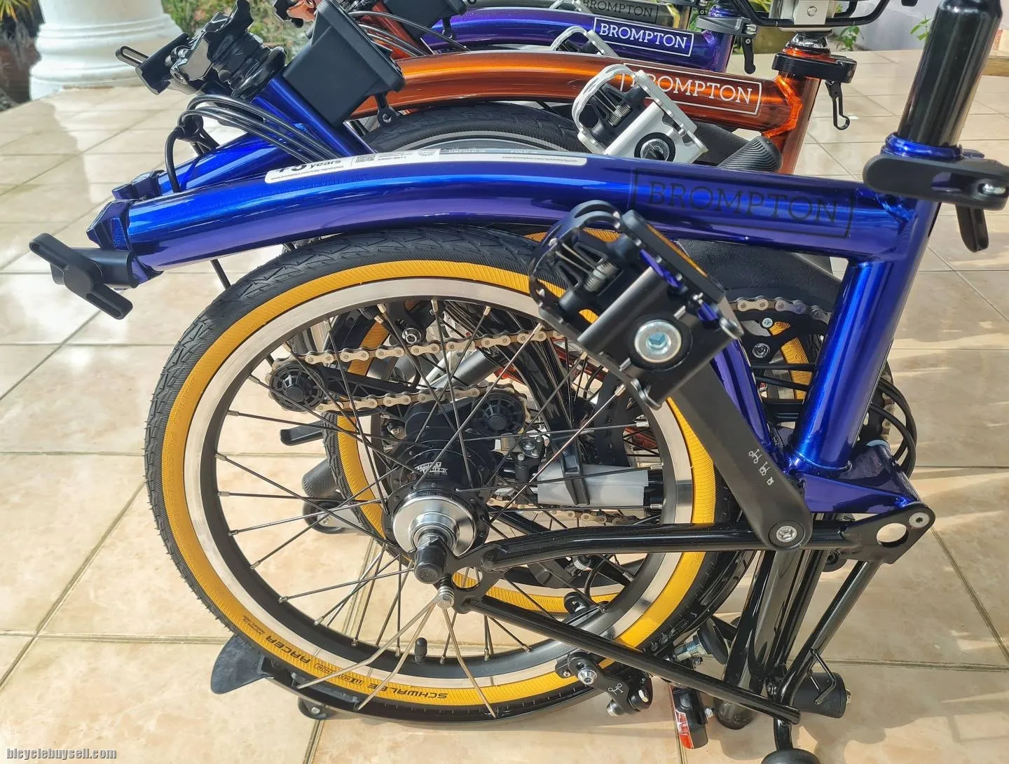 Collector item  :  Brompton C line S6L Blue Nickel edition