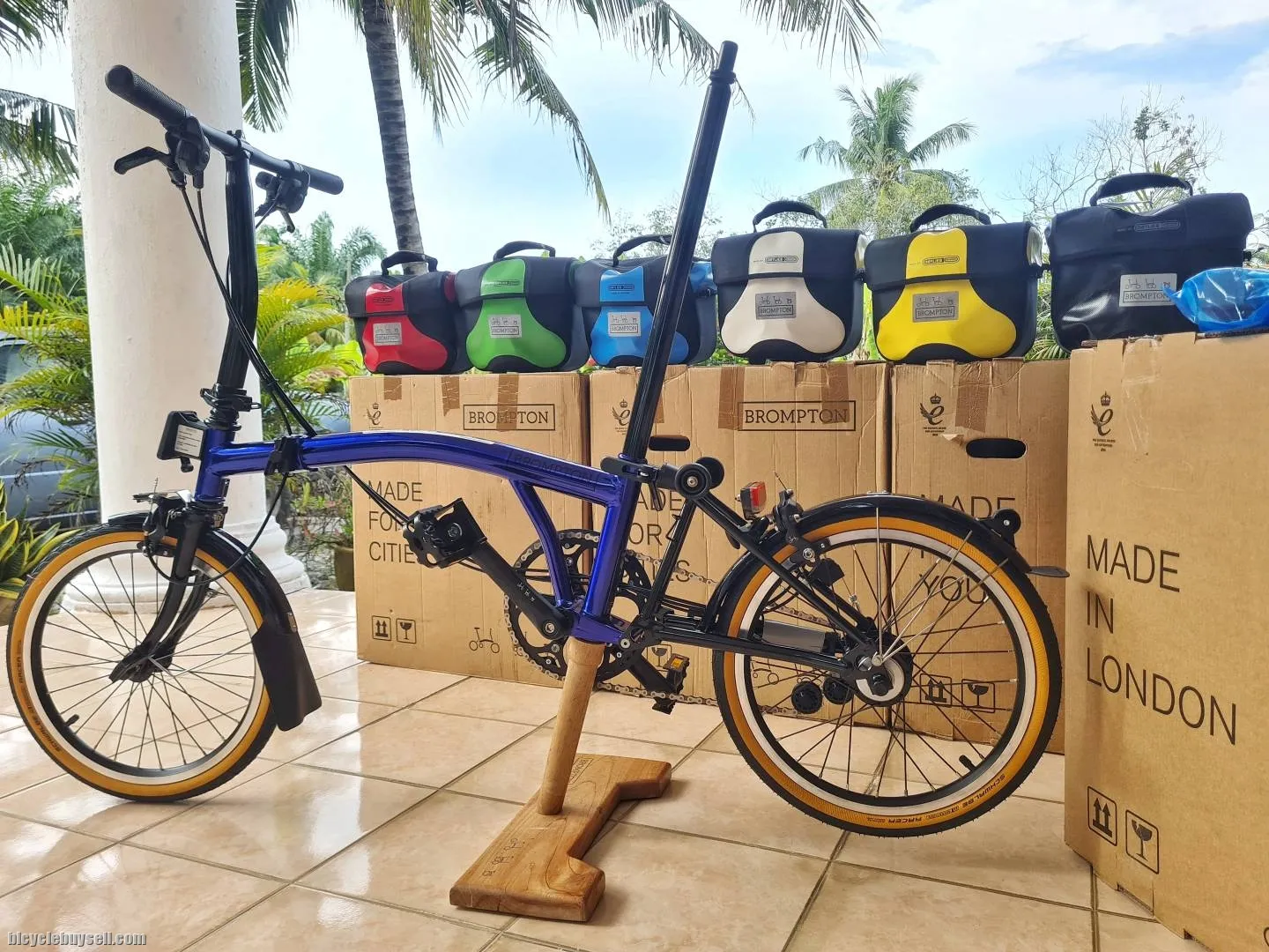 Collector item  :  Brompton C line S6L Blue Nickel edition