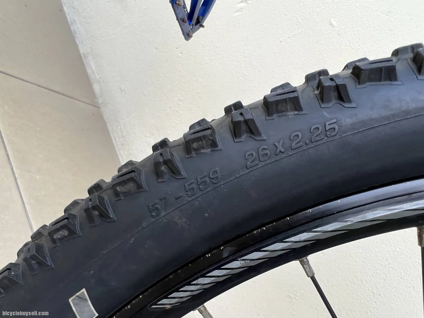 Polygon collosus AX 2.0