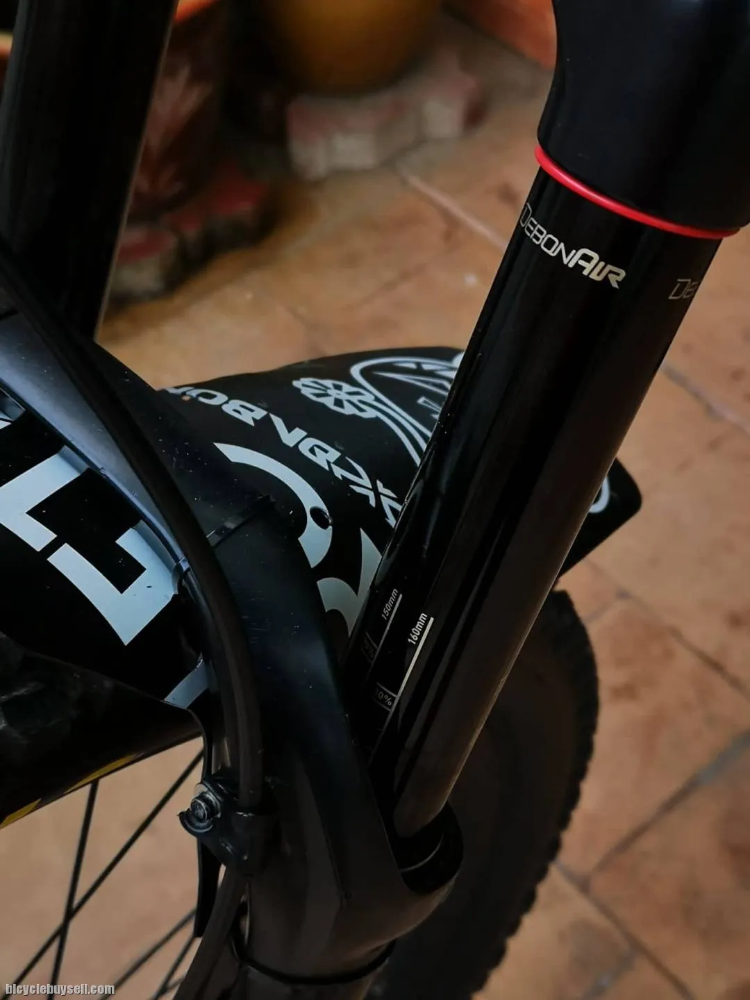 (SOLD)Rockshox Yari 29er with Lyrik Ultimate Decals