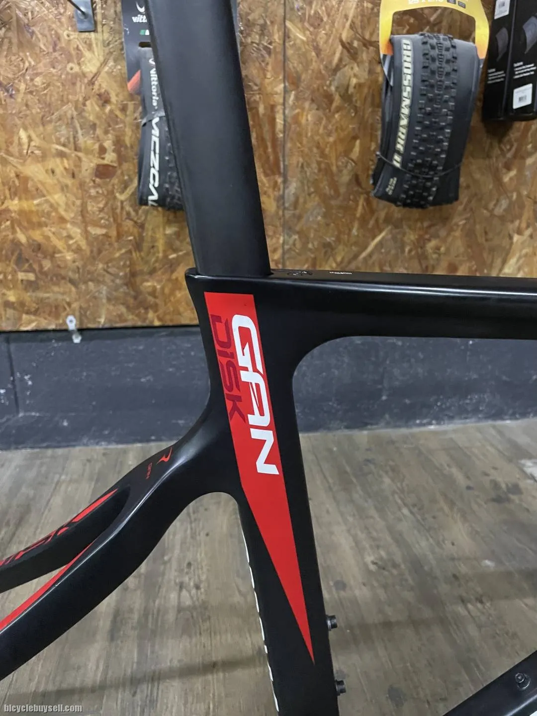 (SOLD) Pinarello Gan Disk Frameset
