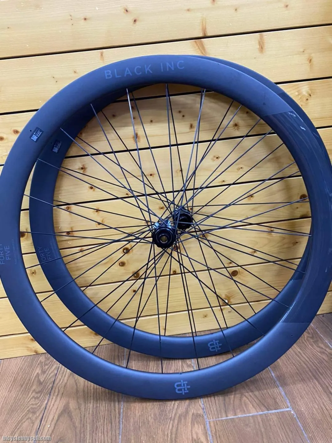 Black_Inc 45 &amp; 60mm Carbon wheelset