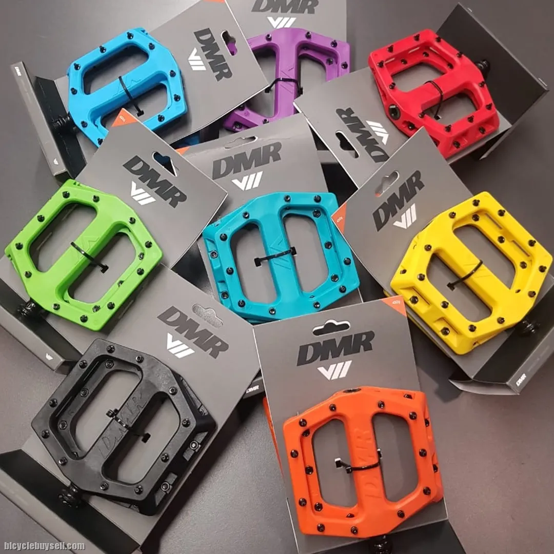 DMR â€“ V11 PEDAL NYLON PEDALS