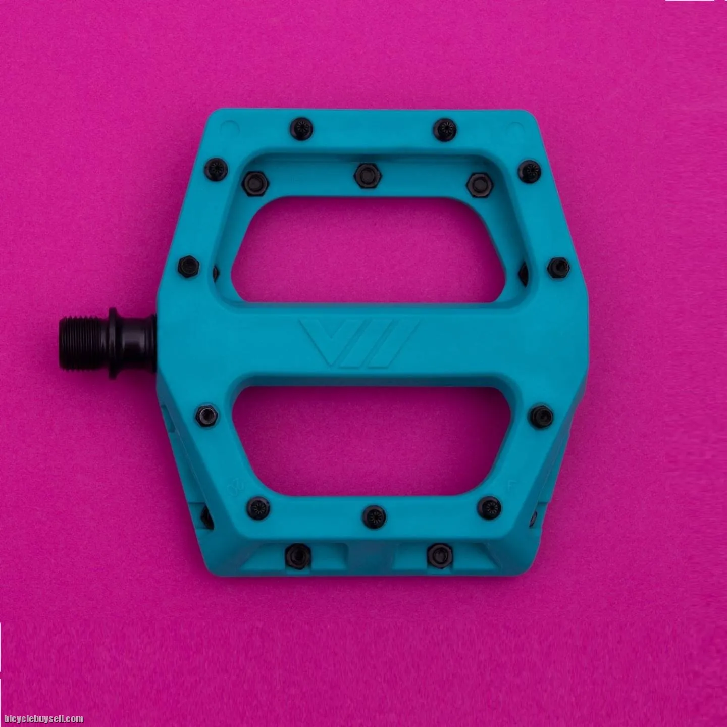 DMR â€“ V11 PEDAL NYLON PEDALS