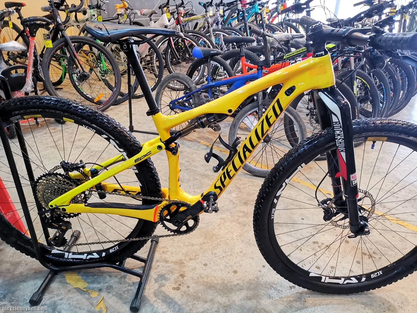 SPECIALIZED EPIC 29ER CARBON