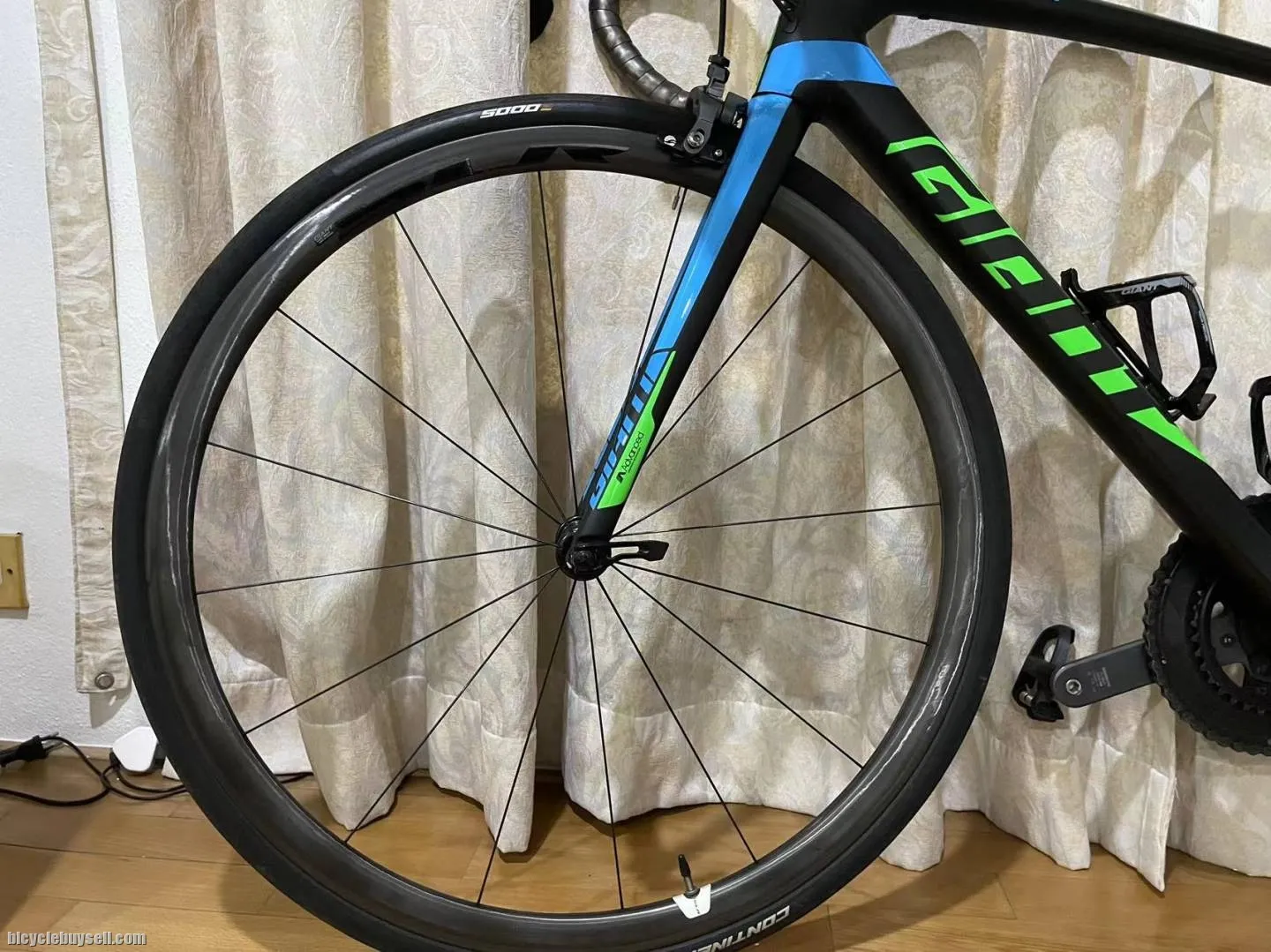 Giant SLR1 carbon wheelset