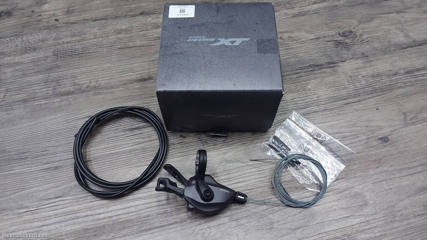 FREE POSTAGE!! Shimano XT 12speed(right shifter) SL-M8100R