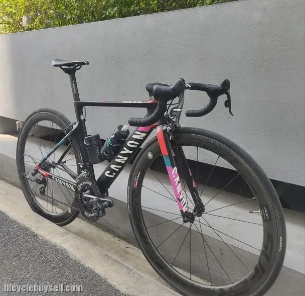 BIKE CANYON AEROAD CF SLX (Limited Edition)