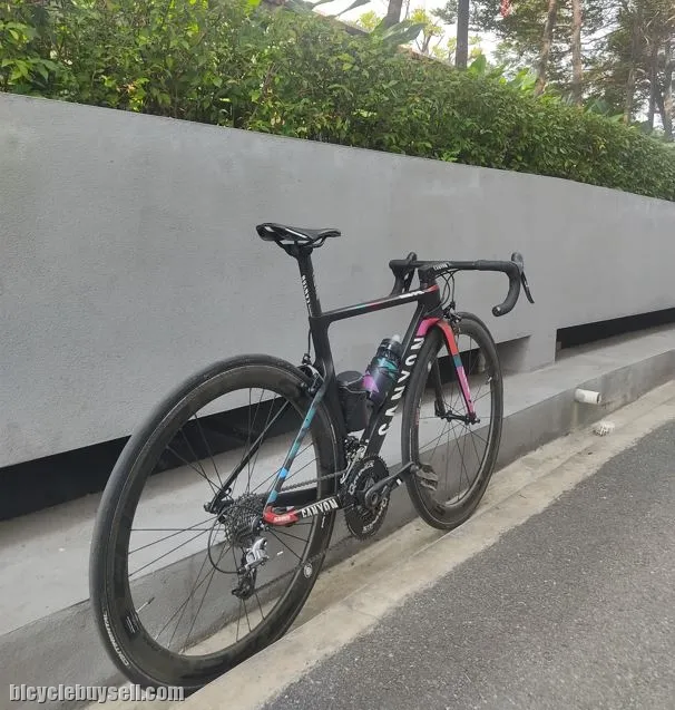BIKE CANYON AEROAD CF SLX (Limited Edition)
