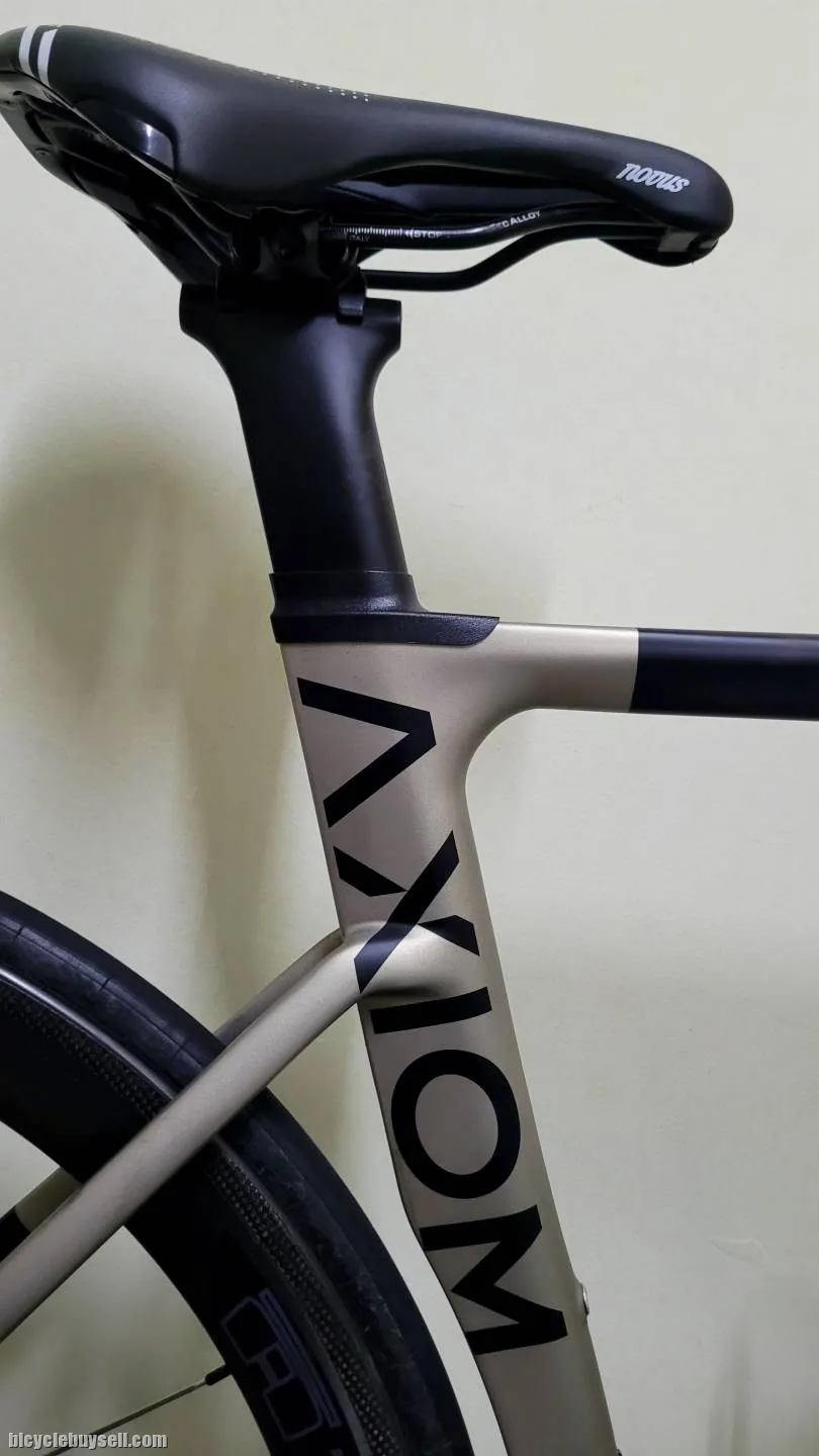BATTAGLIN AXIOM PRO ULTRA
