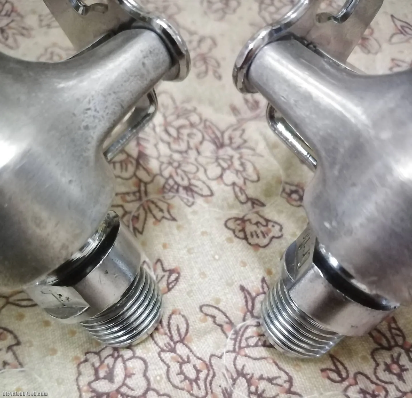 Shimano 600 Pedal c/w Metal Cage Vintage