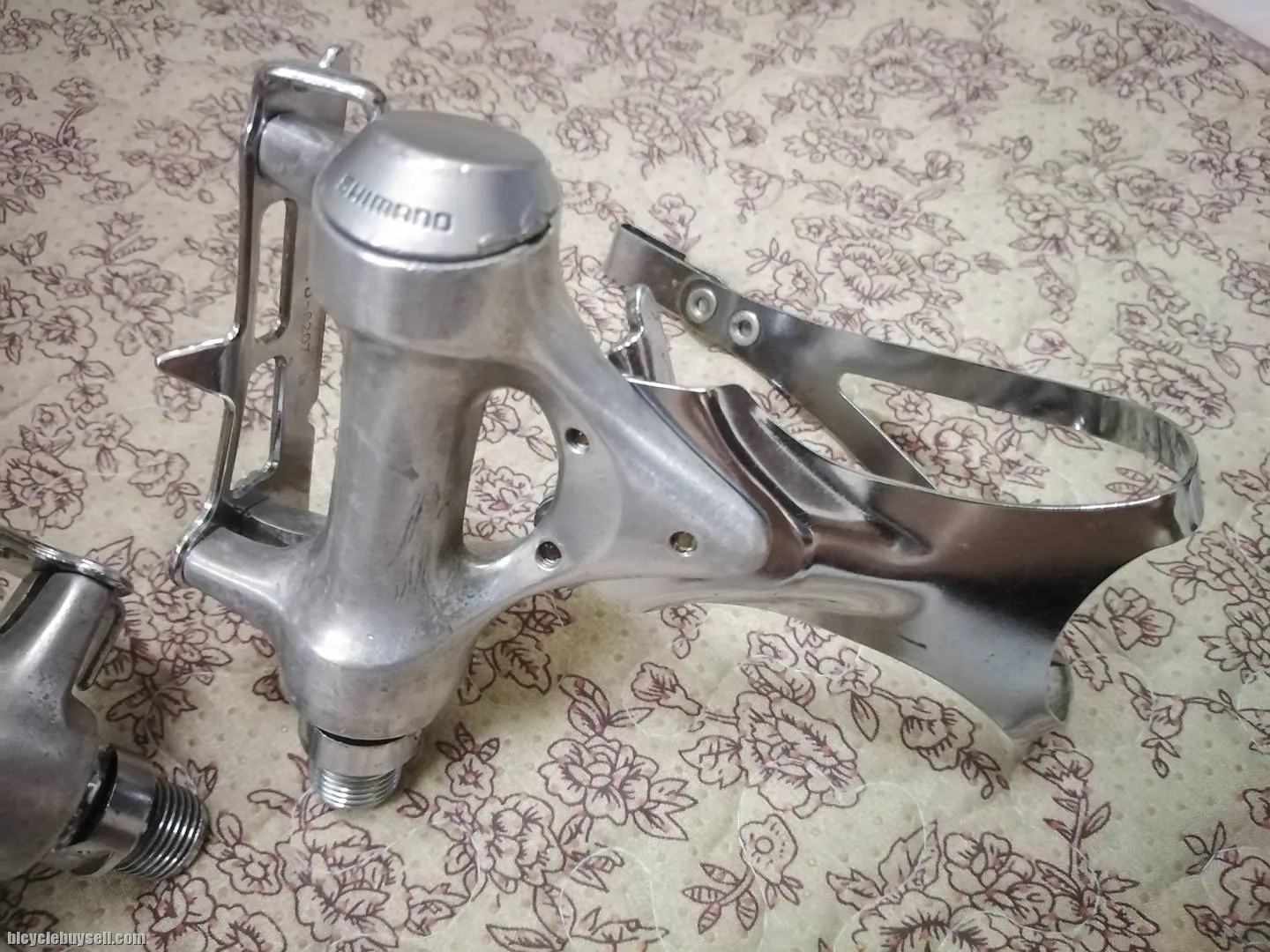 Shimano 600 Pedal c/w Metal Cage Vintage