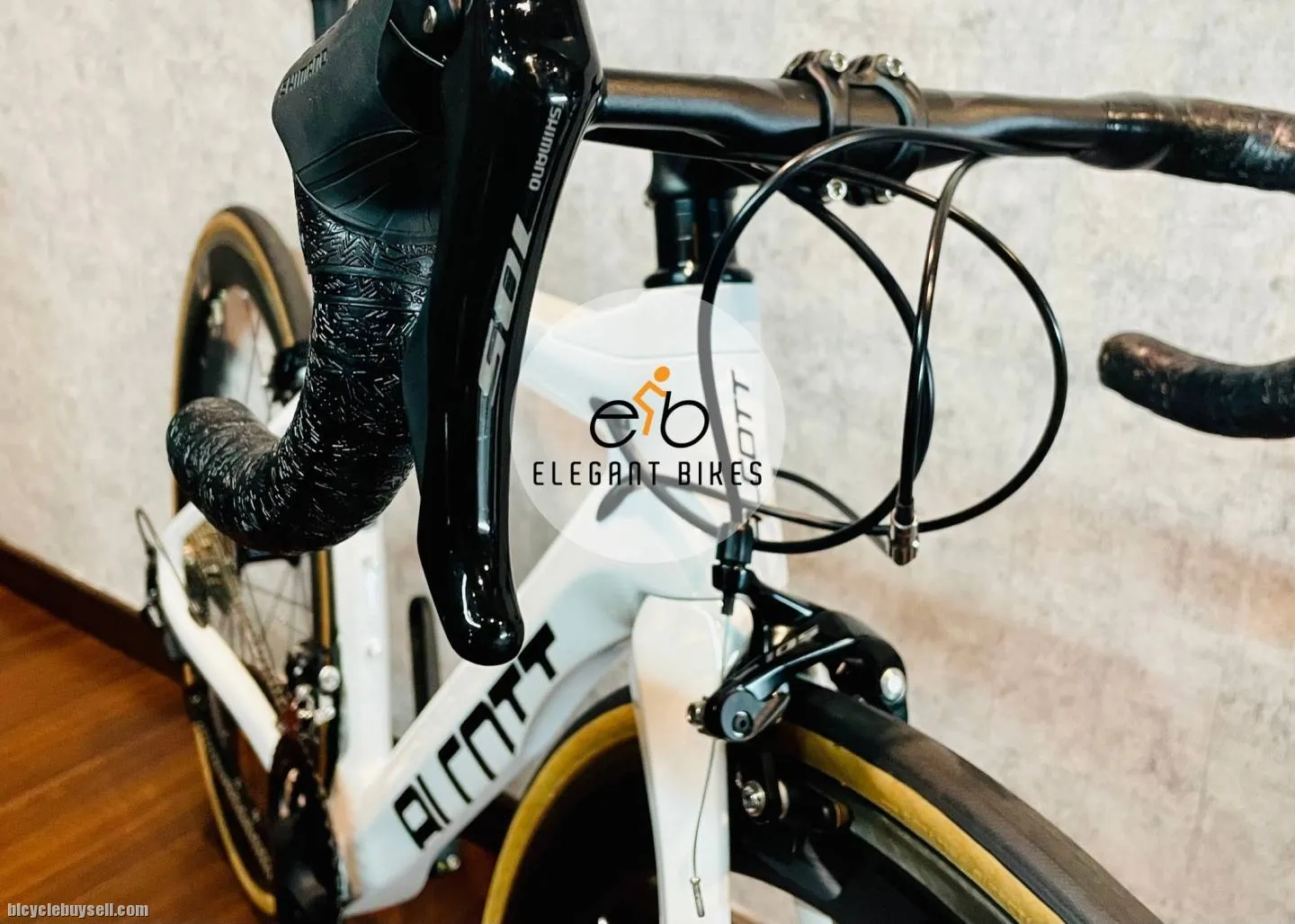ALCOTT ZAGATO LITE ROAD BIKE 22 SPEED SHIMANO 105 FULL