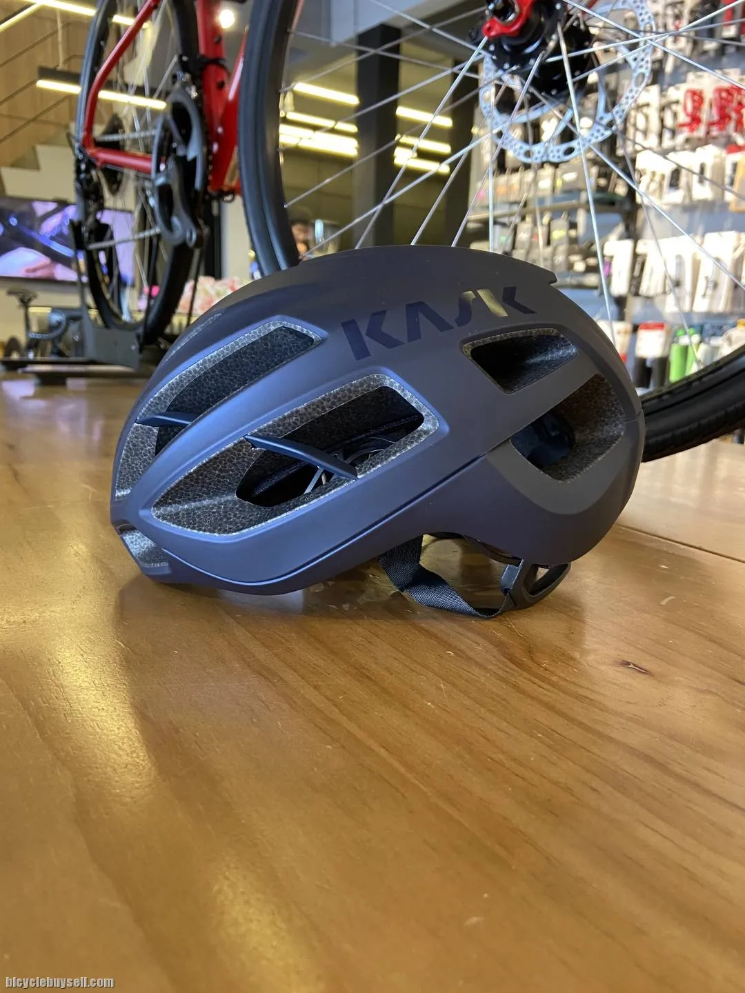 Kask Protone Icon