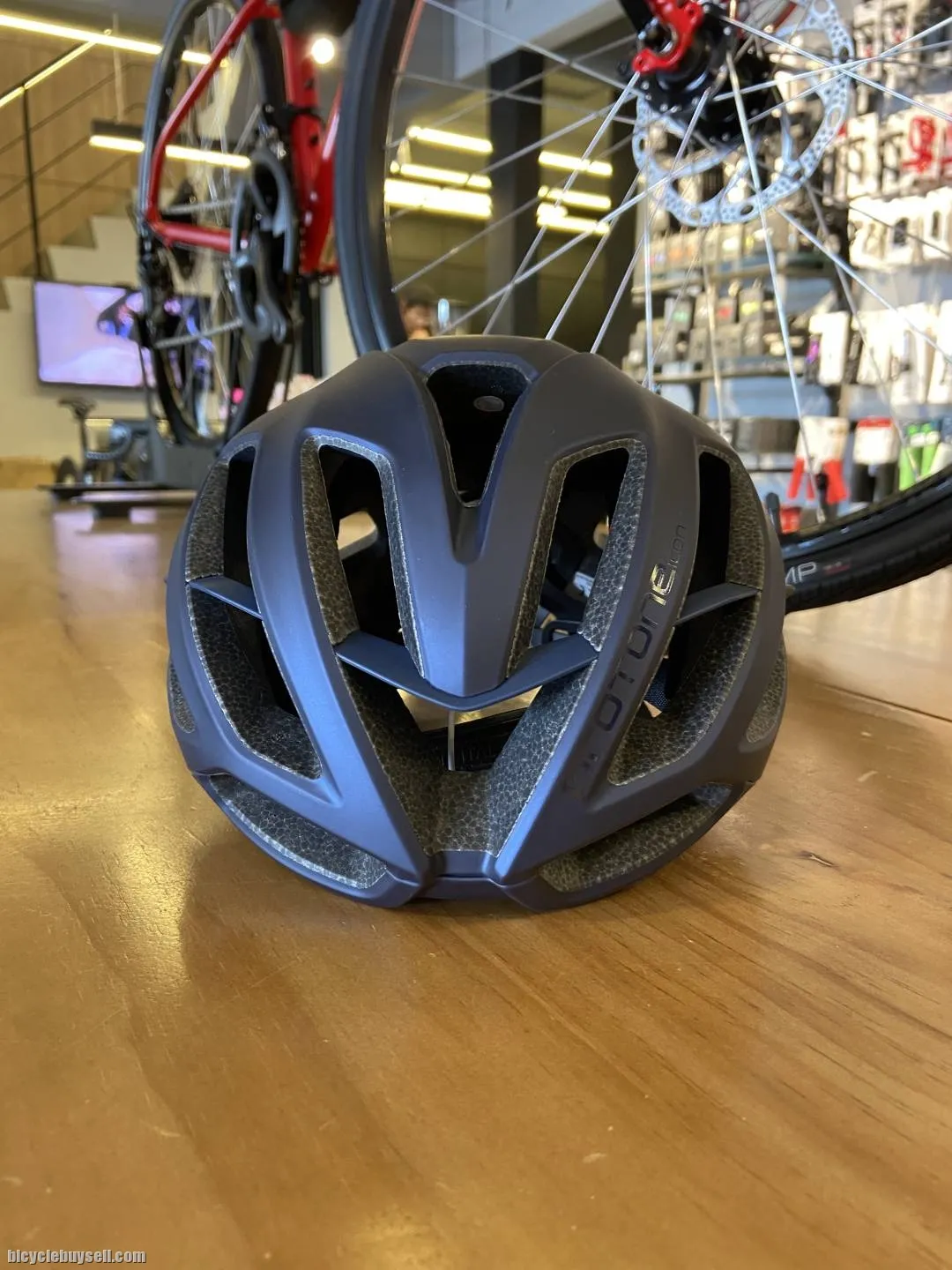 Kask Protone Icon