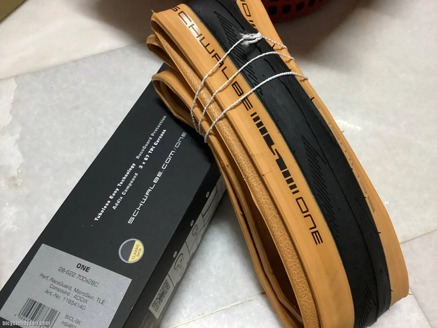 Schwalbe One MicroSkin Tubeless 28c | 1set @ free pos