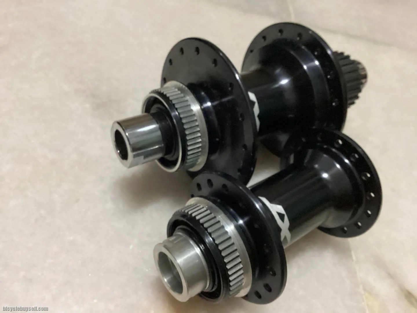 Shimano XT M8100 12s Micro Spline 32H Hubs @ free pos
