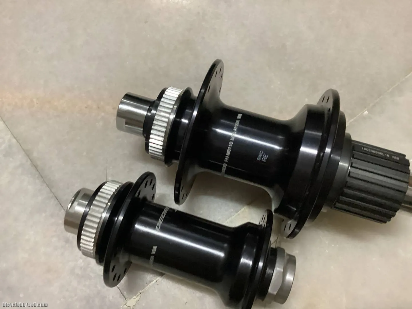 Shimano XT M8100 12s Micro Spline 32H Hubs @ free pos