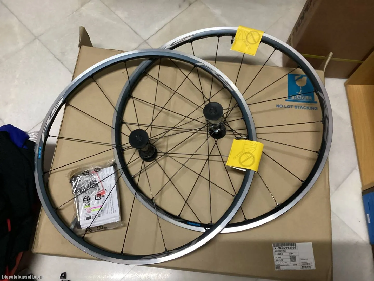 Shimano Ultegra RS500 Tubeless Wheelset | Japan @ free pos