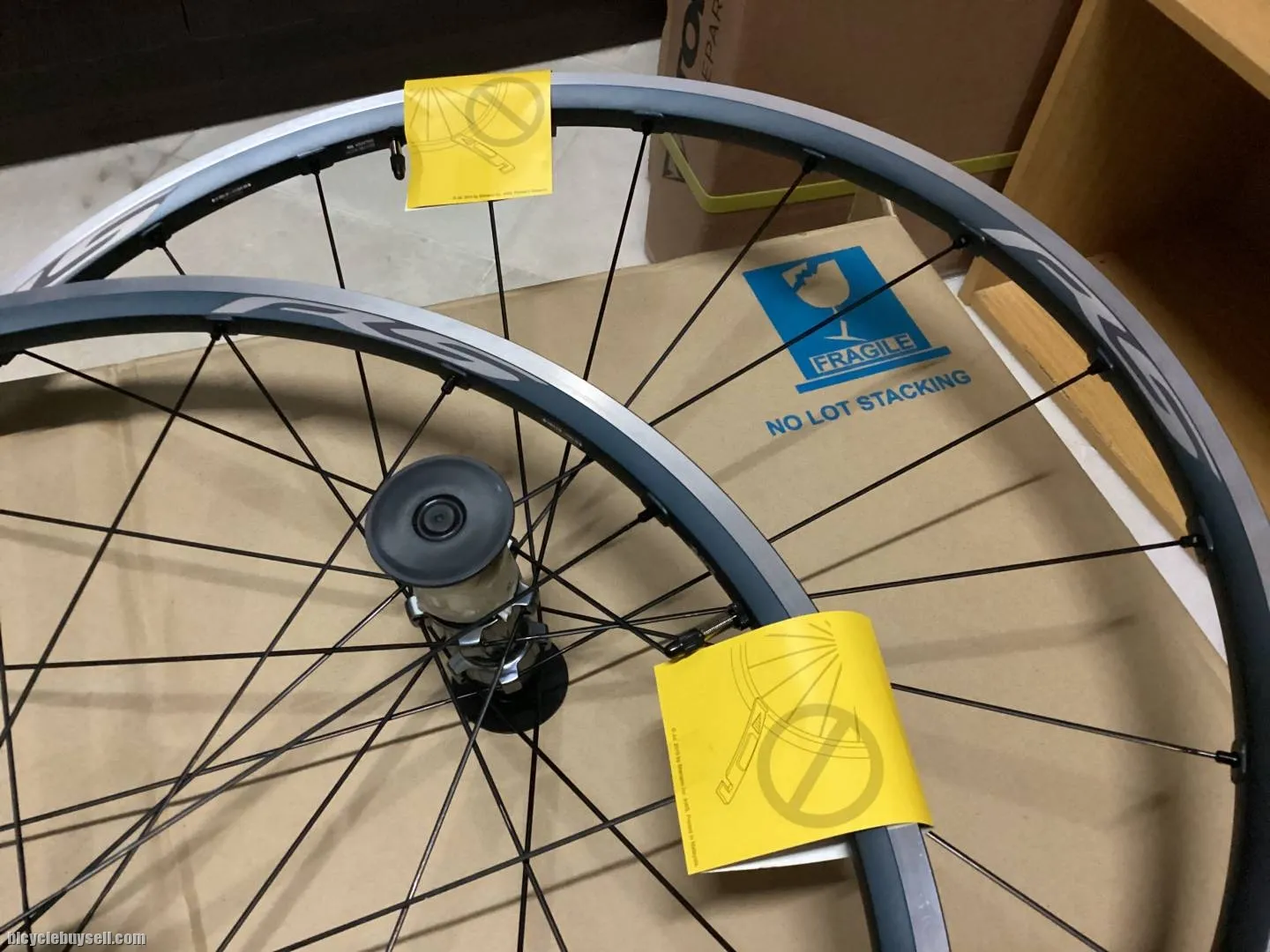 Shimano Ultegra RS500 Tubeless Wheelset | Japan @ free pos