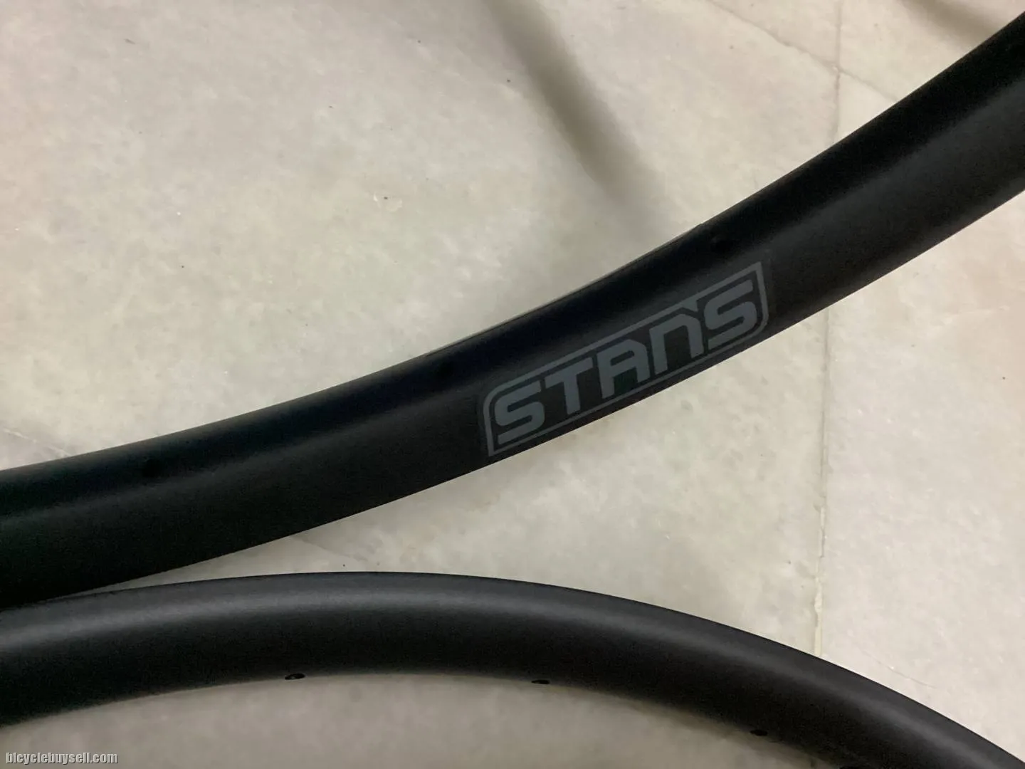 ZTR Crest MK4 32Hole Tubeless Rim | 29er | 1Pair @ free pos