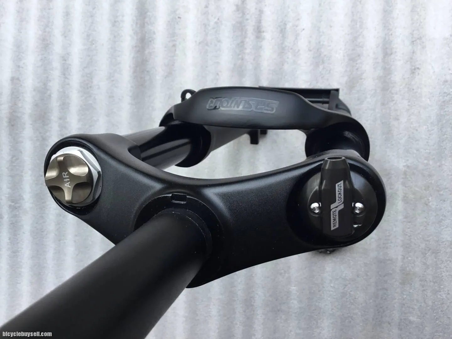 Epixon 27.5er Remote Lockout | Taiwan @ free pos