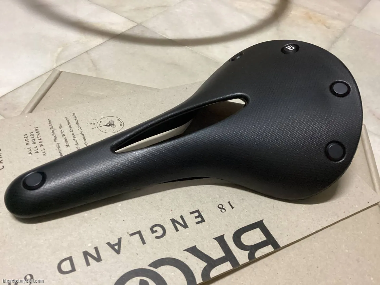 Brooks England C17 Carved | All Weather | Made Italy @ free pos
