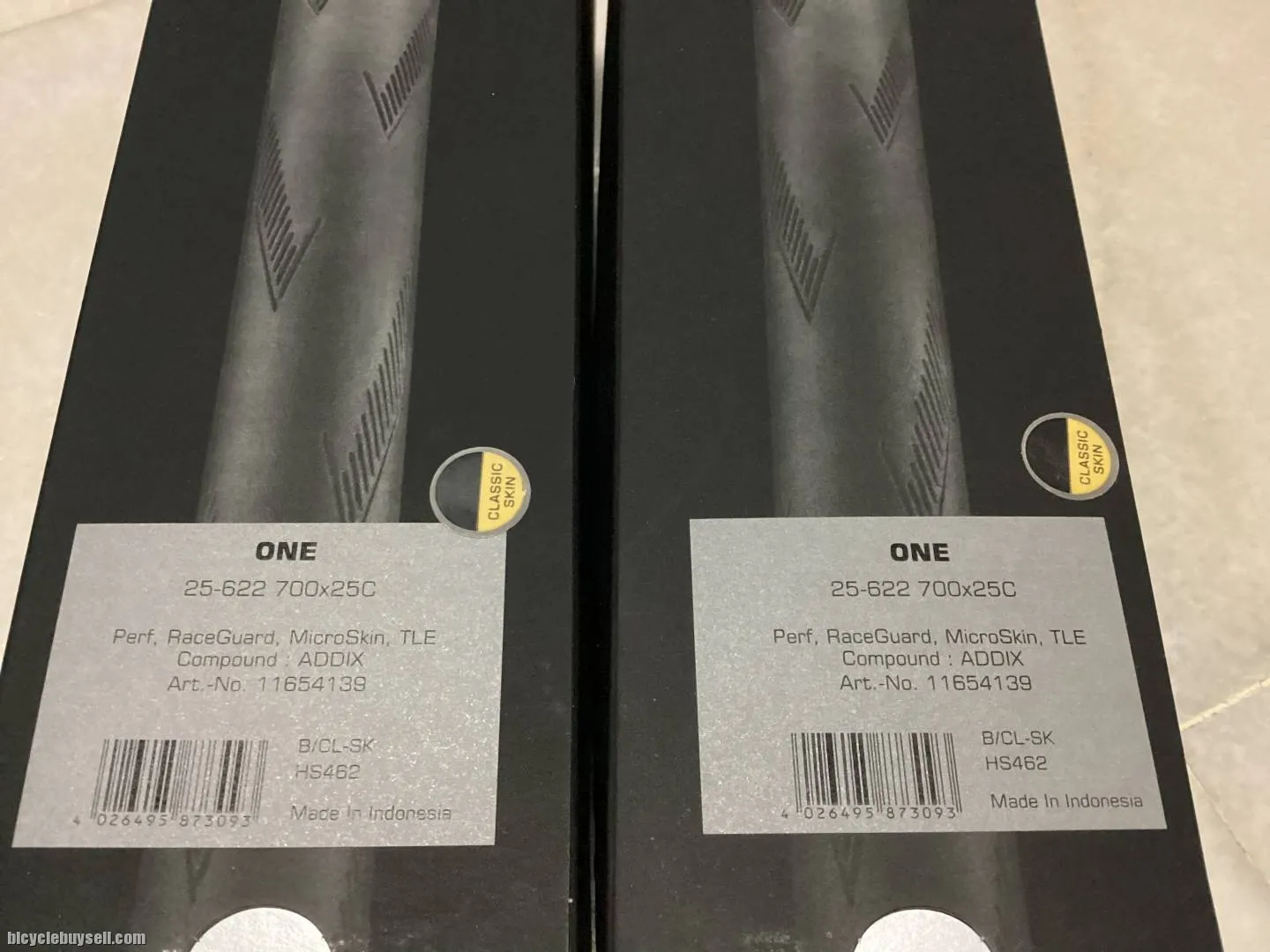 Schwalbe One MicroSkin Tubeless 25c | 1set @ free pos