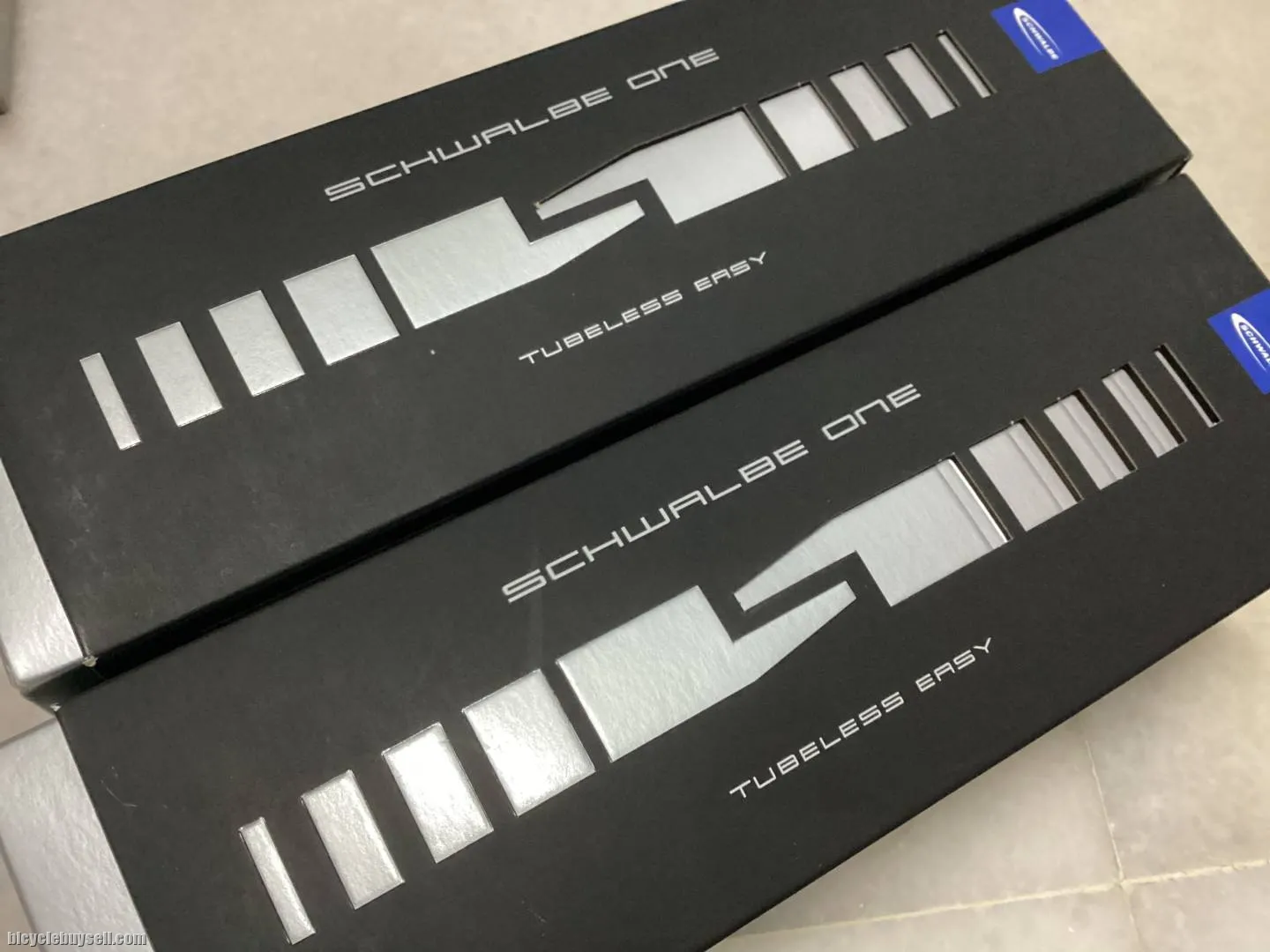Schwalbe One MicroSkin Tubeless 25c | 1set @ free pos
