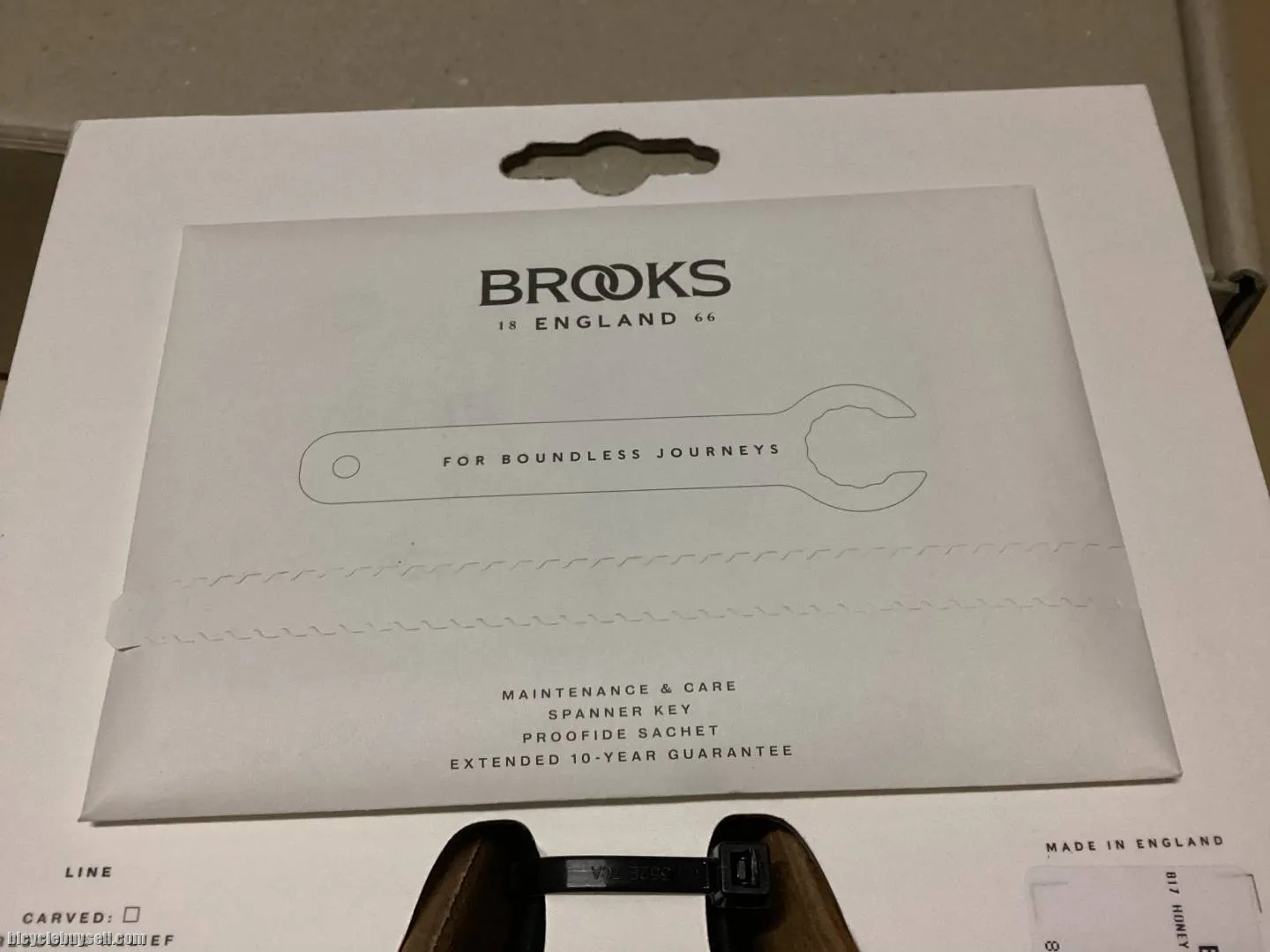 Brooks B17 Standard Leather Saddles / England  (free pos w.m)