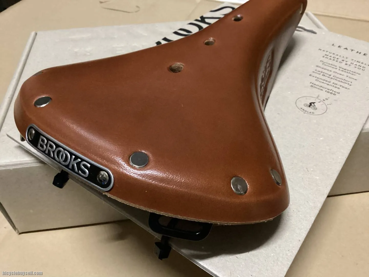 Brooks B17 Standard Leather Saddles / England  (free pos w.m)