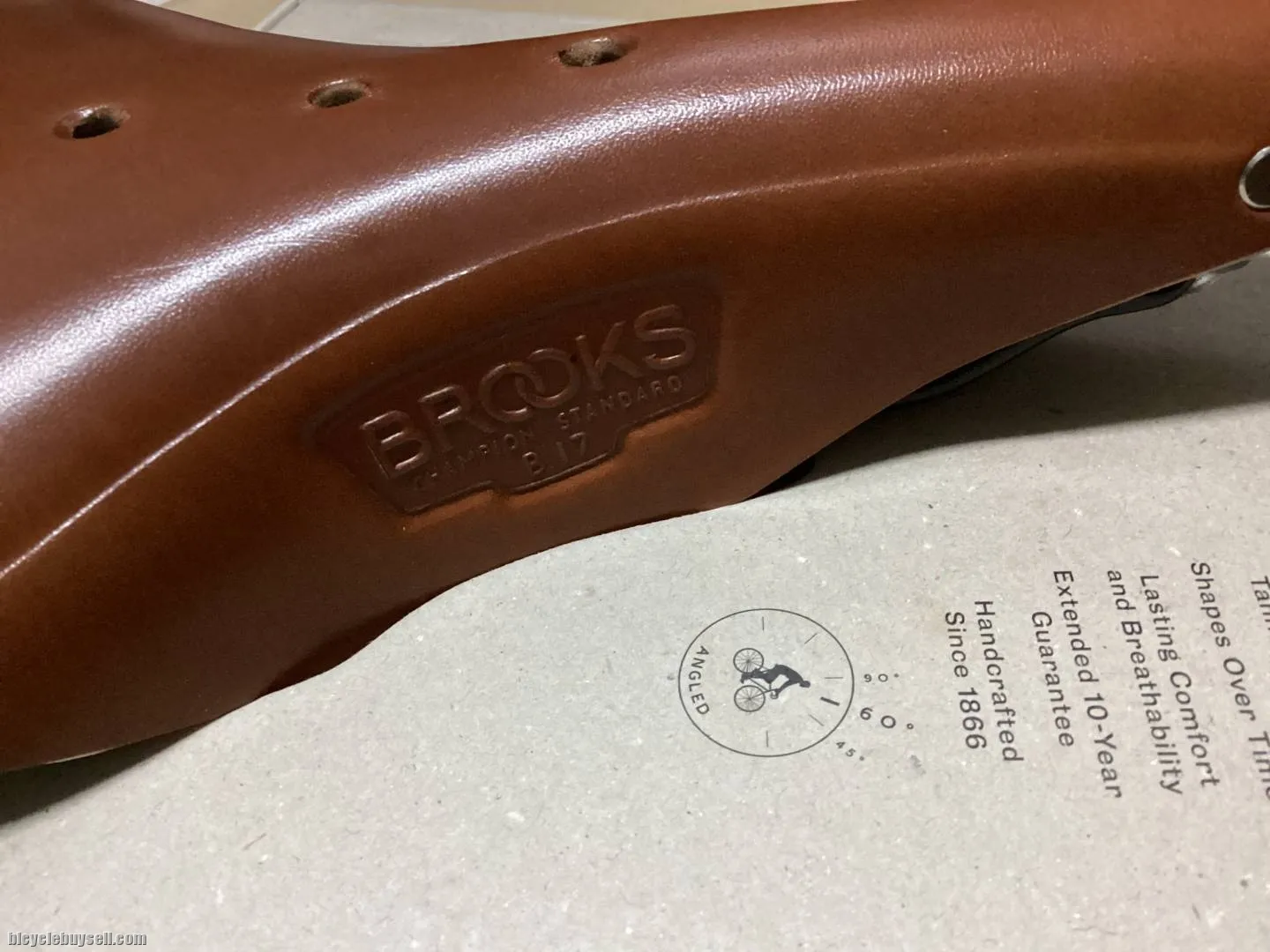 Brooks B17 Standard Leather Saddles / England  (free pos w.m)