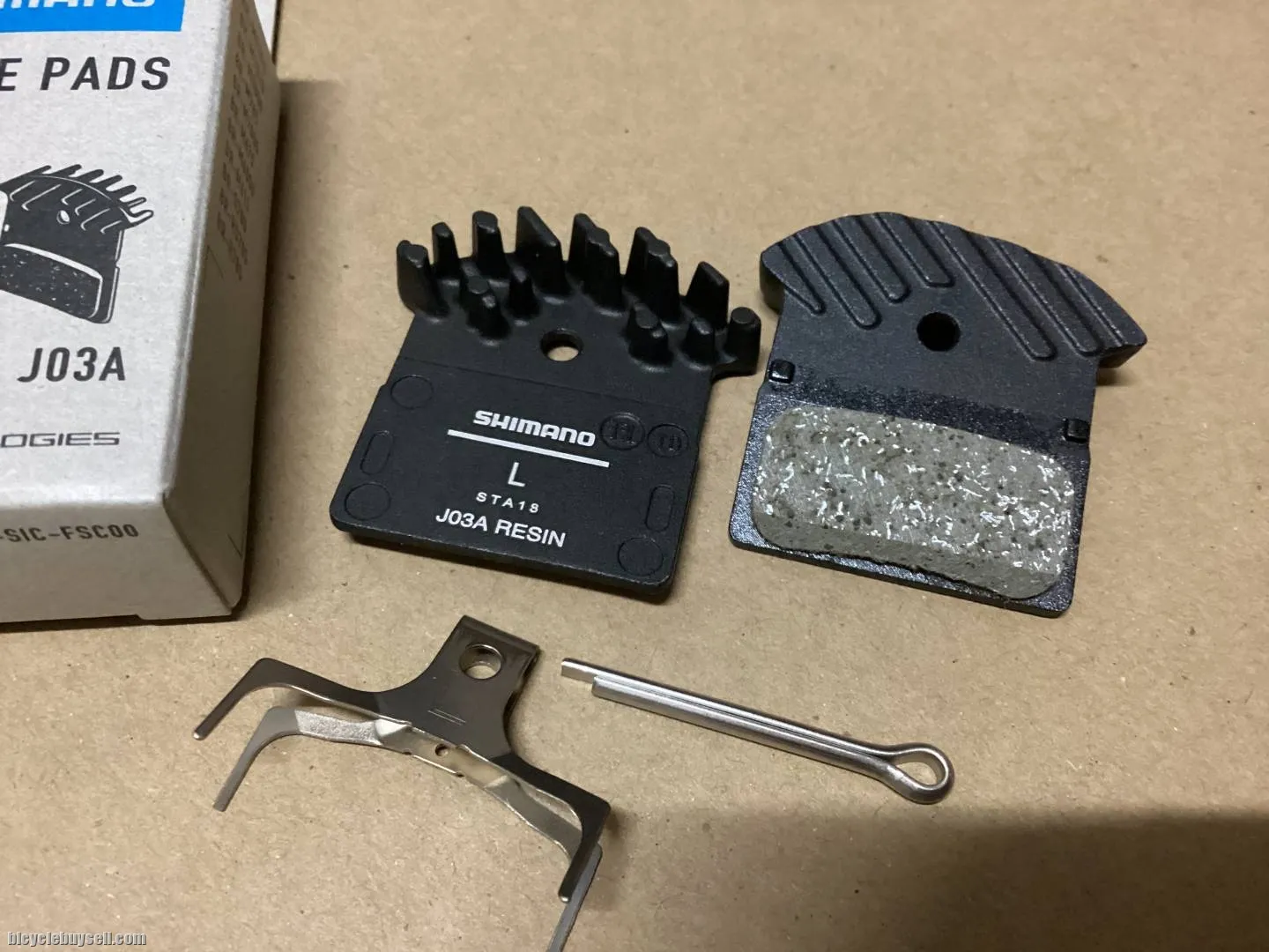 Shimano Deore XT J03A Ice Tech Brake Pad (free pos w.m)