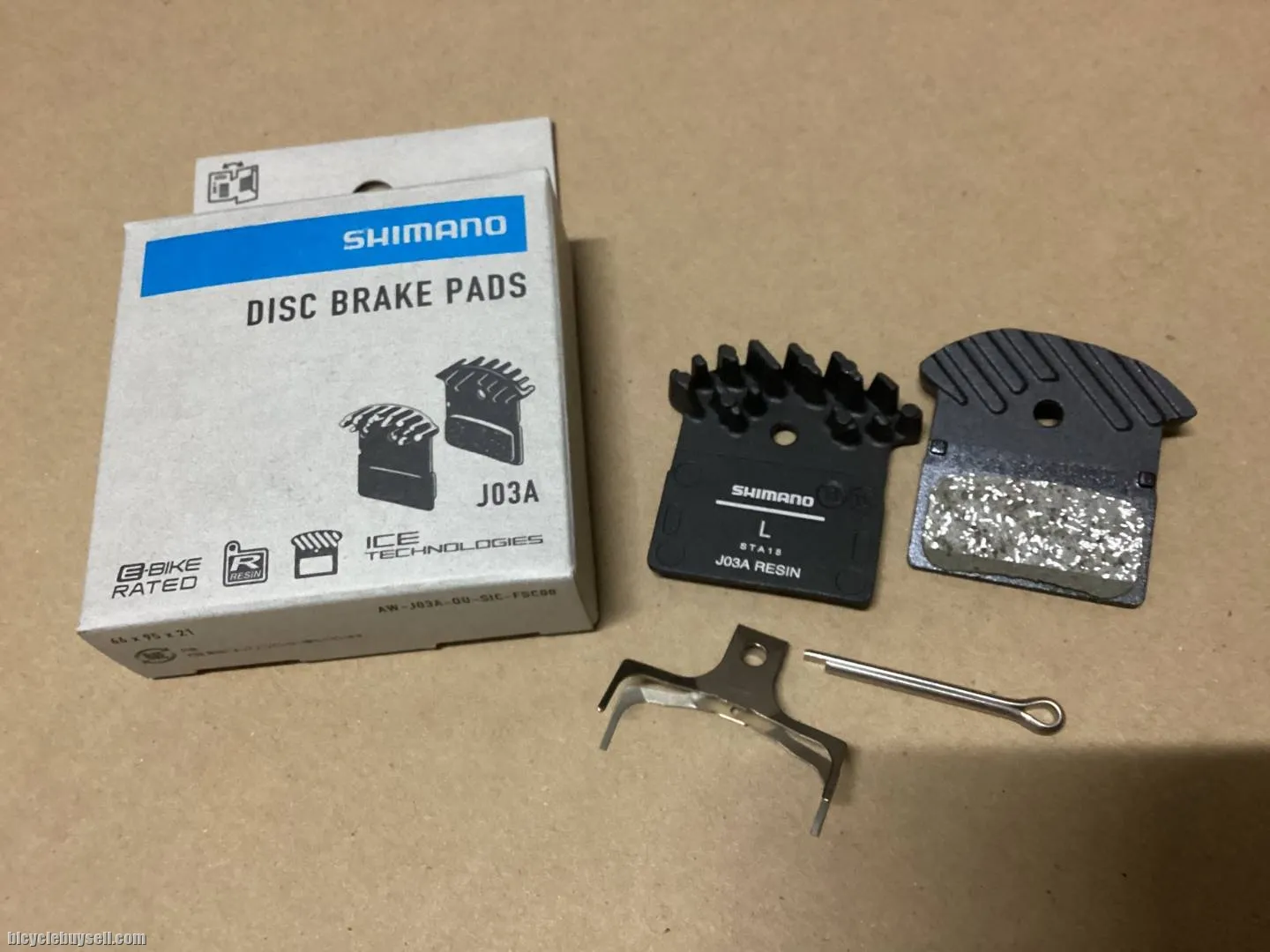 Shimano Deore XT J03A Ice Tech Brake Pad (free pos w.m)