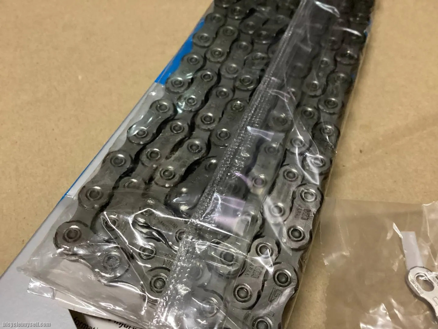 Shimano M6100 Deore 12s Chain / Original  (free pos w.m)