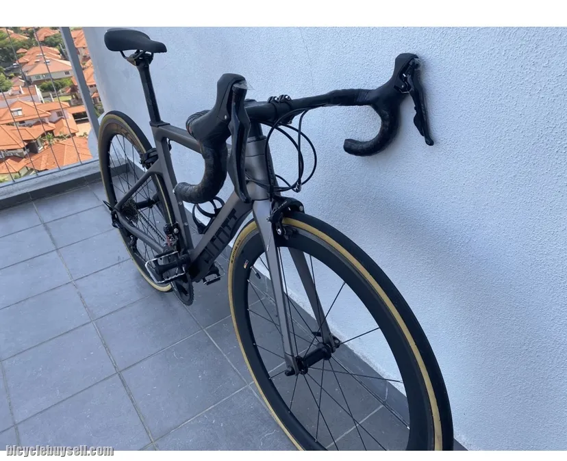 Alcott Zagota Silhouette (carbon frame &amp; carbon wheels)