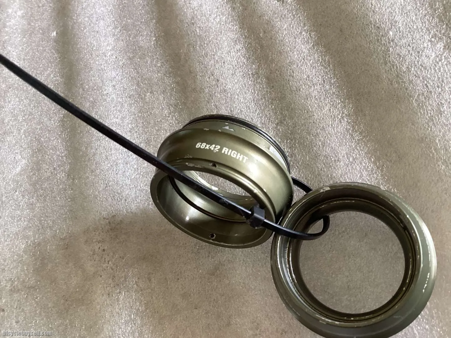 Campagnolo BB Cup 42mm Pressfit BB30 | Used @ free pos