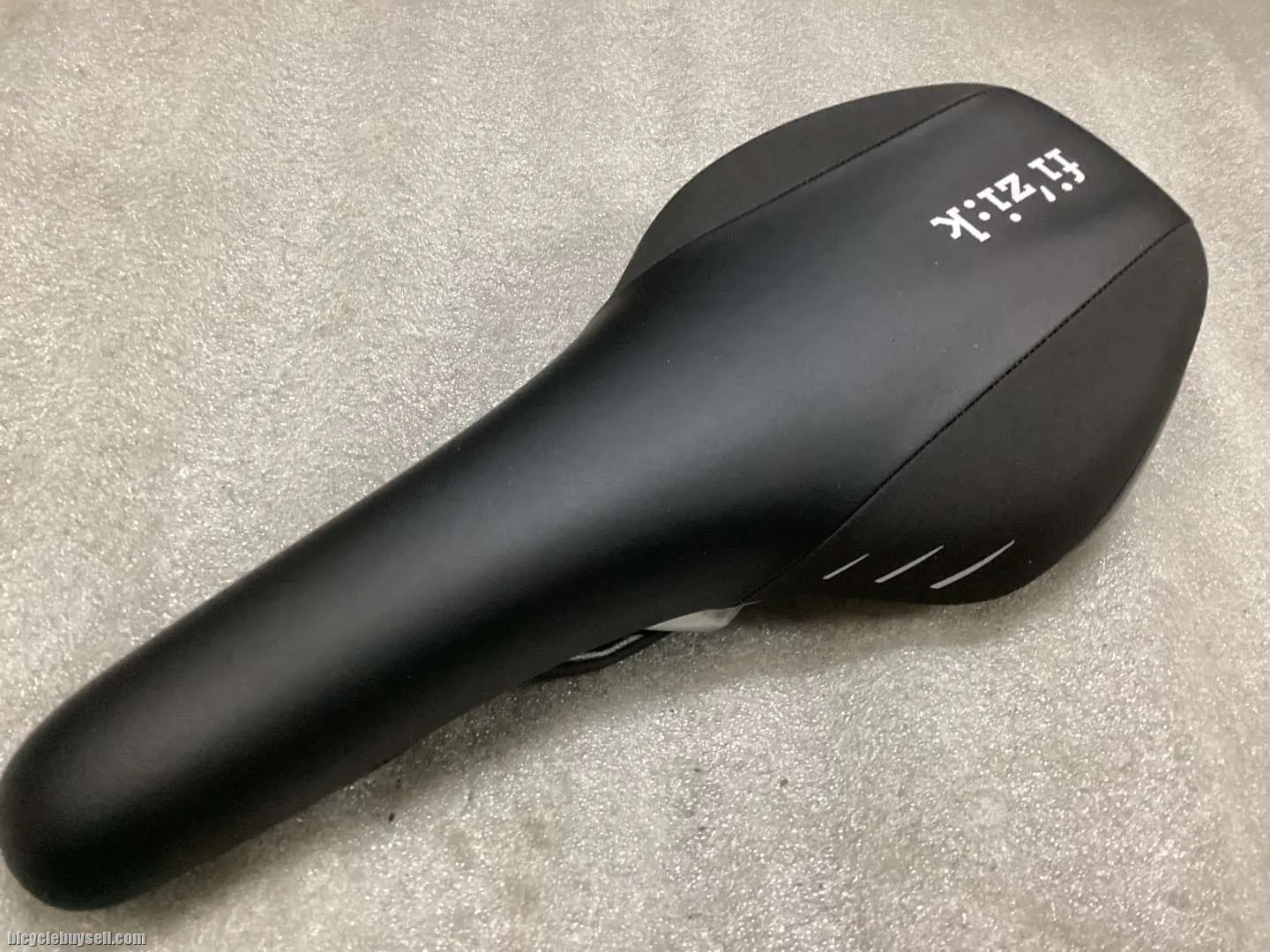 Fizik Nisene Performance Comfort Saddles @ free pos