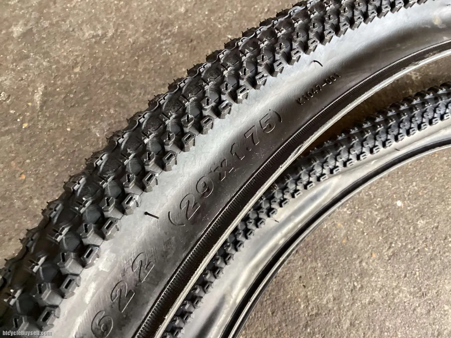Kenda Small Block 29/1.75 Pair @ free pos