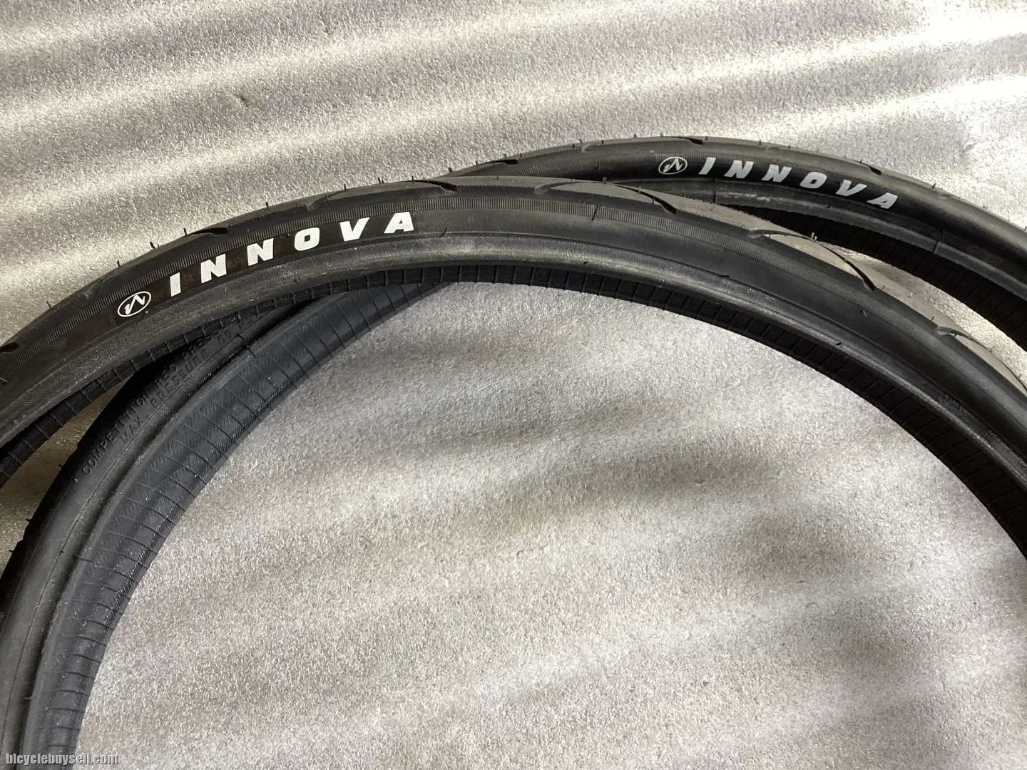 Innovo Tires 26 x 1.5 | 1set @ free pos