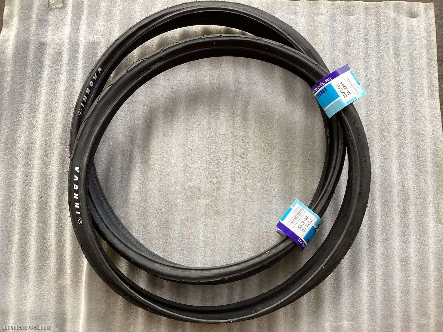 Innovo Tires 26 x 1.5 | 1set @ free pos
