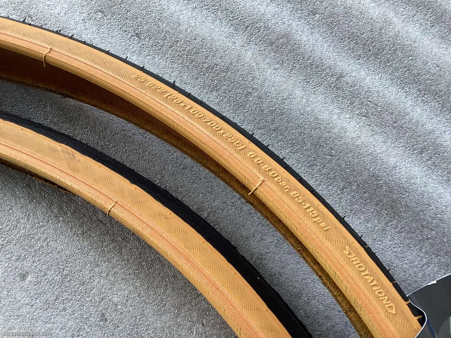 Schwalbe Lugano 2 Skinwall 25c | 1set @ free pos
