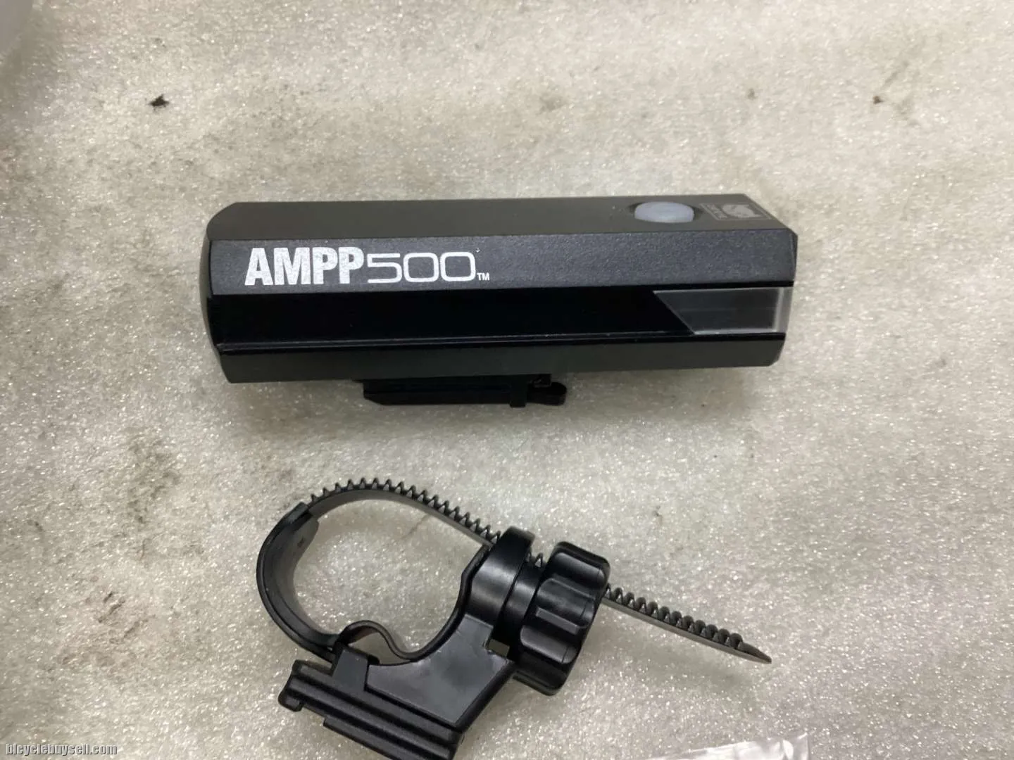 Cateye AMPP 500 Lumens Front Light @ free pos