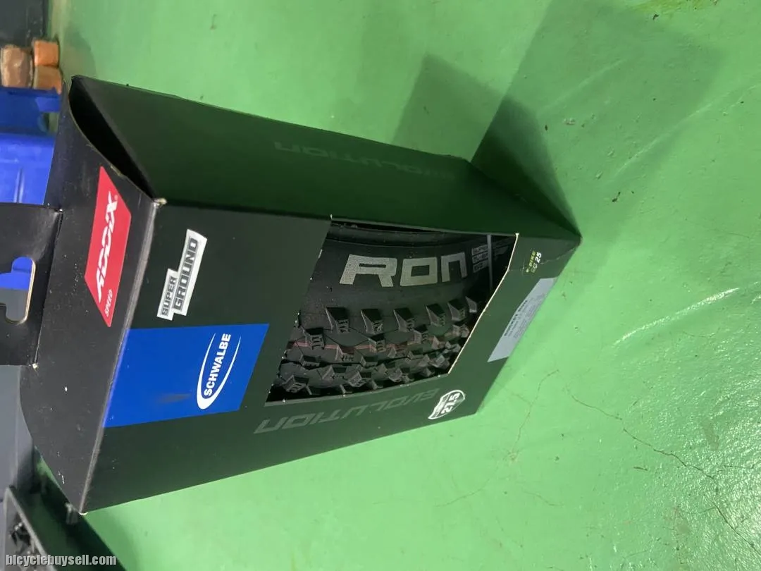 SCHWALBE ROCKET RON 27.5 x 2.10