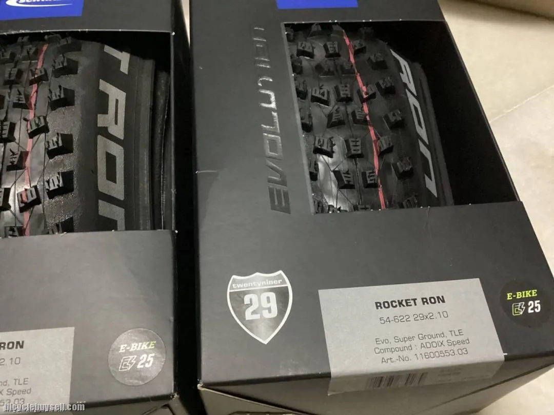 Schwalbe Rocket Ron 29x2.1 | SuperGround/ADDIX 1pair @ free pos