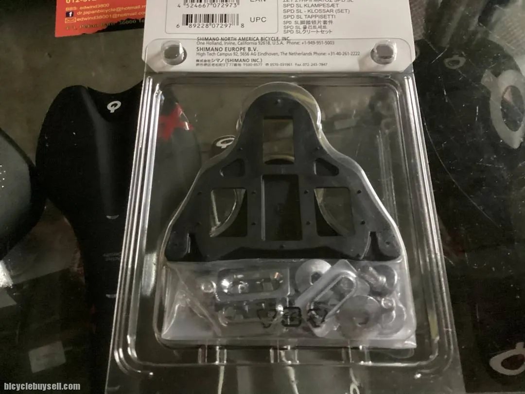Shimano SH11 Shoe Cleat / Shimano Original  ( free pos w.m )