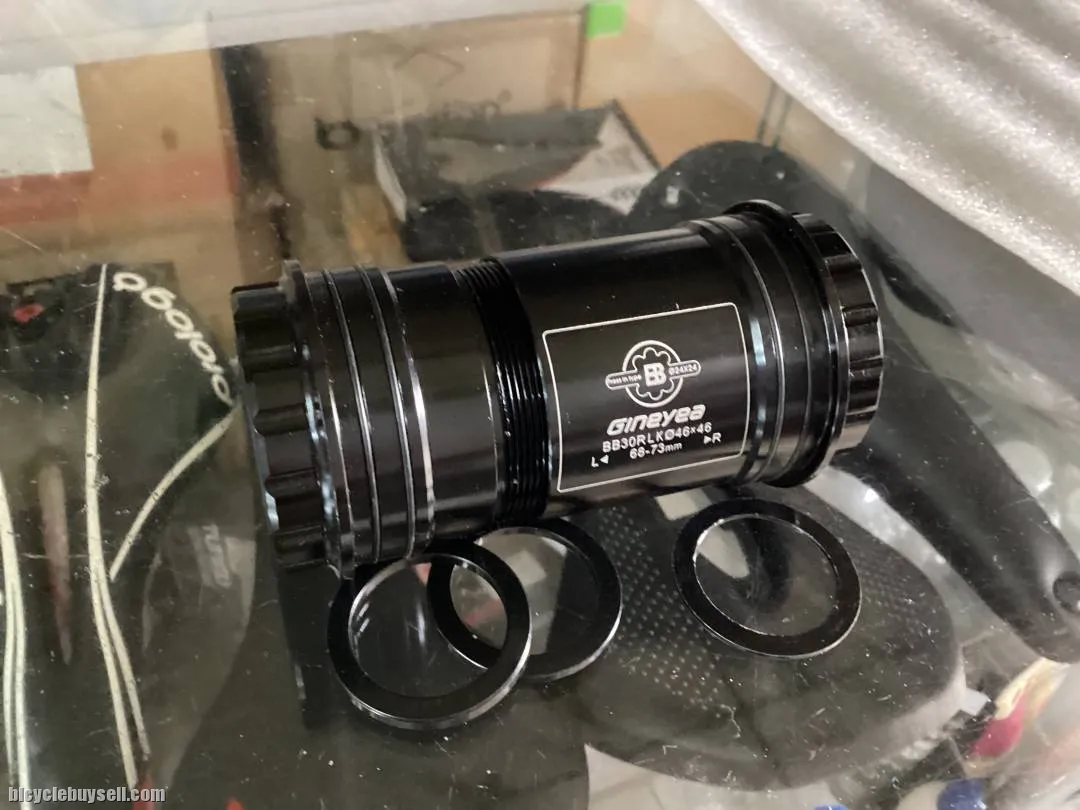 Gineyea PF30/24mm Shimano Ceramic BB (free pos w.m)