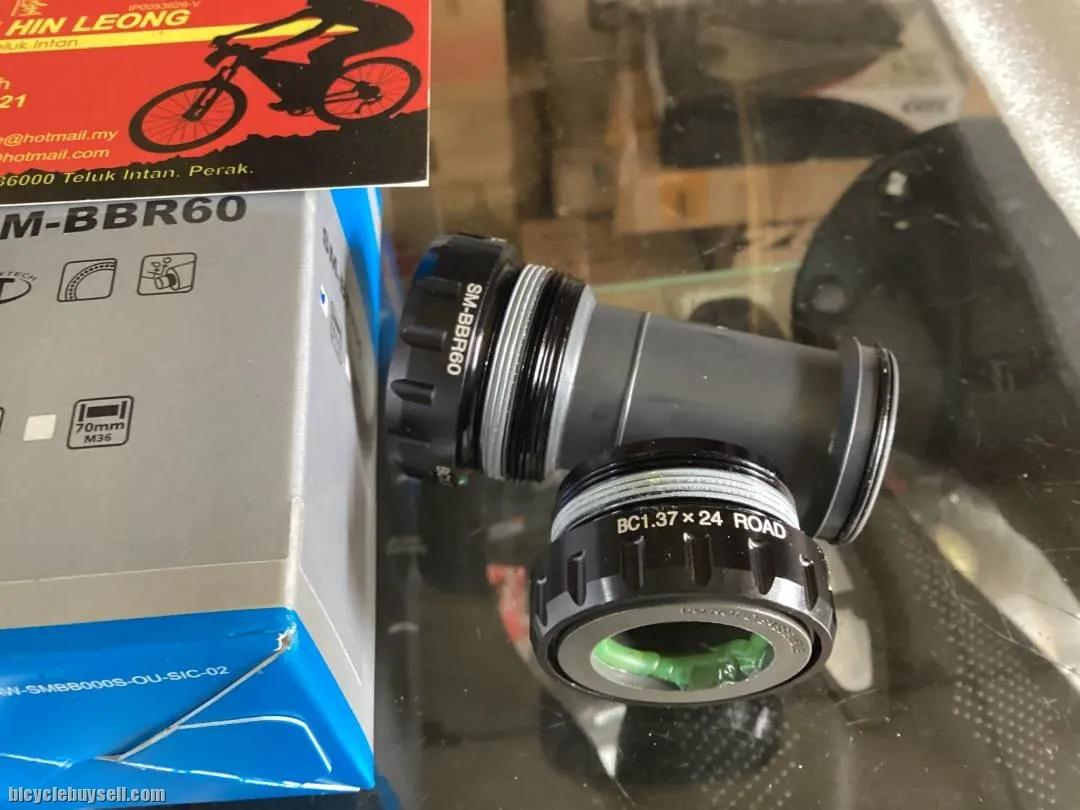 Shimano Ultegra BBR60 BB BSA / Thread (free pos w.m)