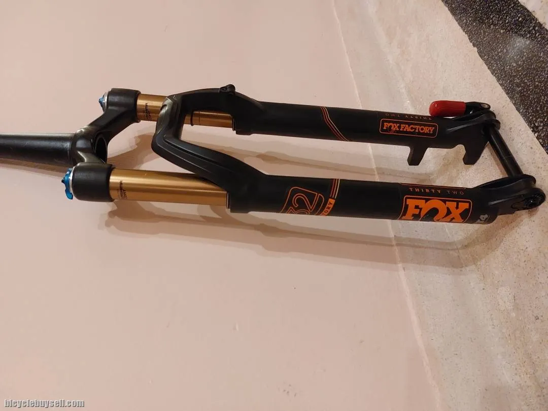 (SOLD) Fox 32 Factory